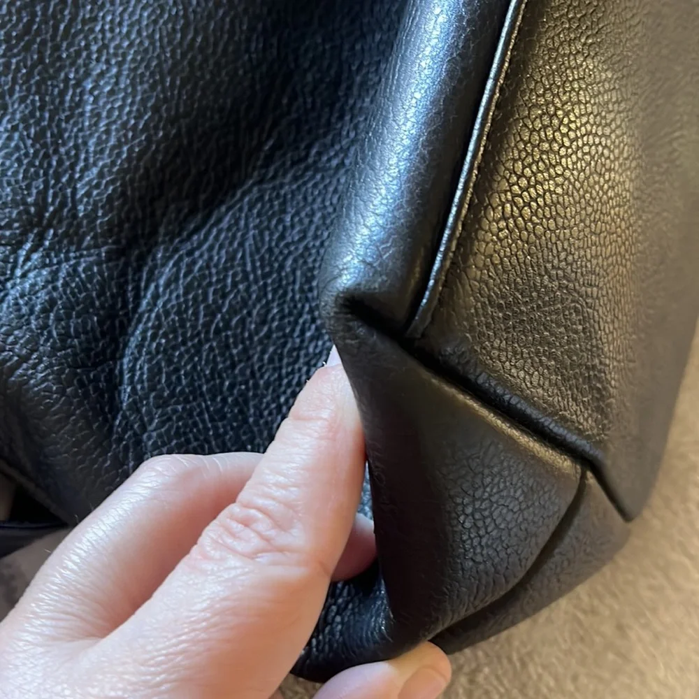 💄Chanel EUC 90s Vintage Chanel code intact but starting to flake but can see it - Picture 7 of 12